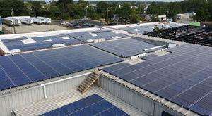 JERRY PETERS/SCOTT’S EDGE APARTMENTS The Scott’s Edge apartment complex in Richmond has nearly 1,000 solar panels on its roofs capable of generating 238 kilowatts, which is enough to power the building during the day and allow the sale of some of the electricity, one of the building’s owners said.